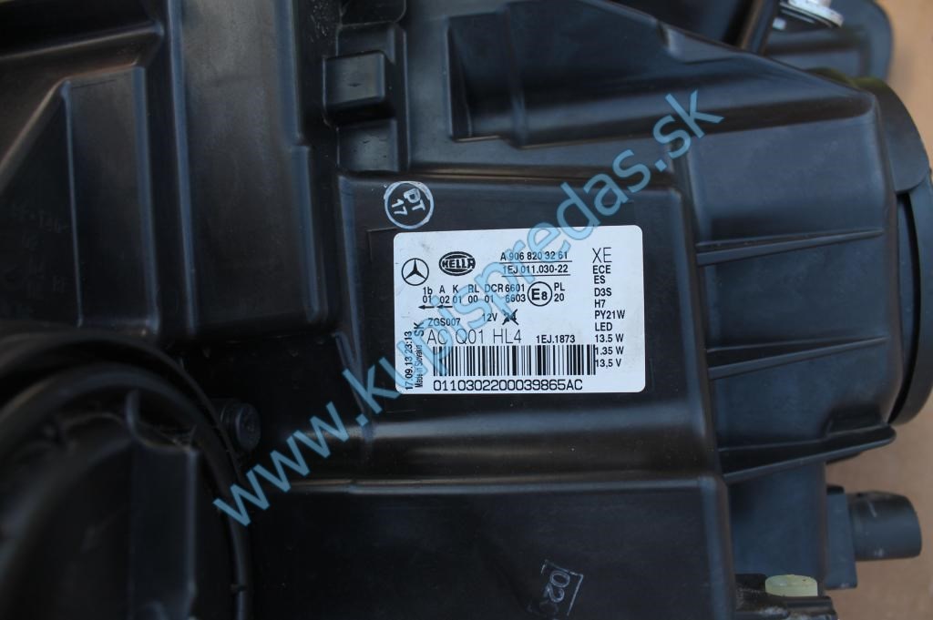 Predné pravé-ľavé Xenon svetlo MERCEDES SPRINTER 906